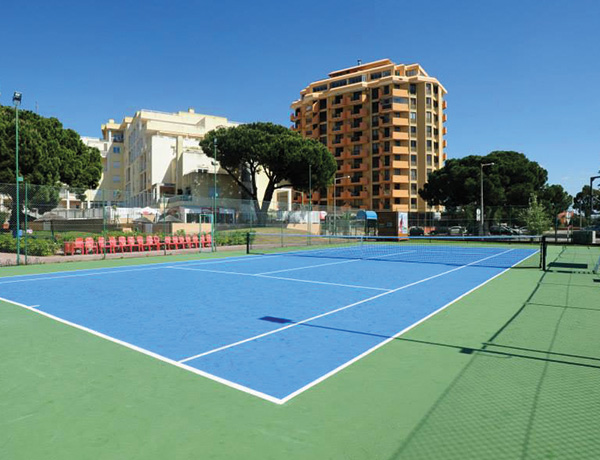 Tennis court in the sports grounds available to our junior surf camp guests